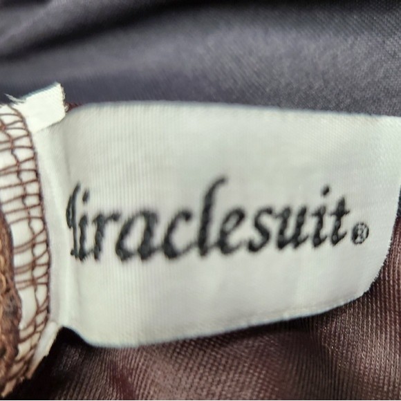 Miraclesuit underwire swimsuit dark Brown Sz 4 - 6 - Picture 6 of 6